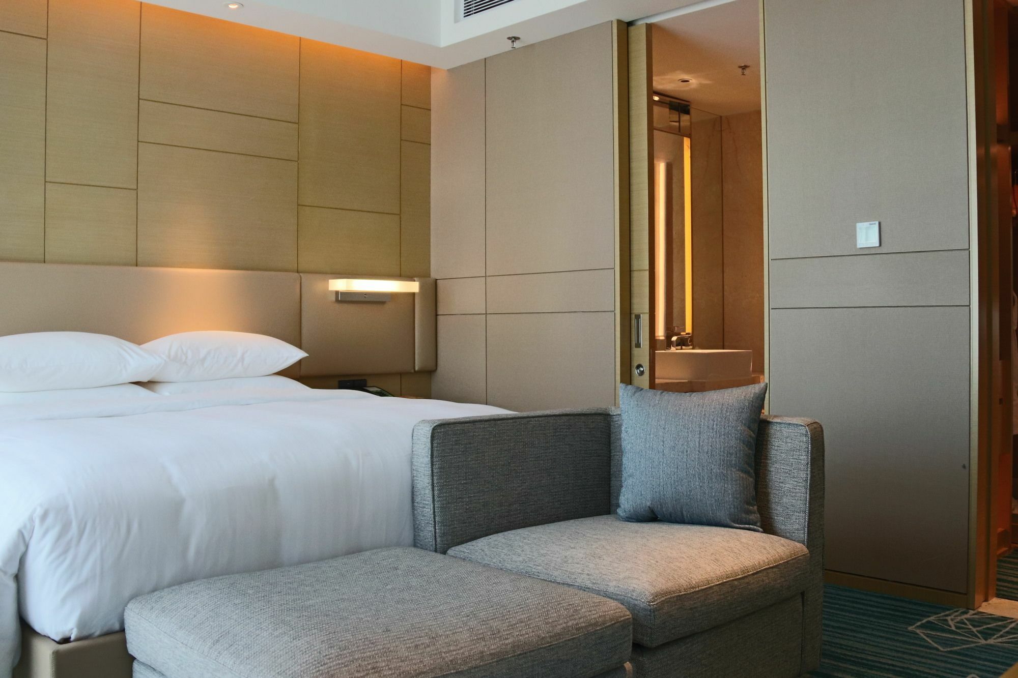 Courtyard By Marriott Shunde Longjiang, Near Furniture Fair Hotel Exterior photo
